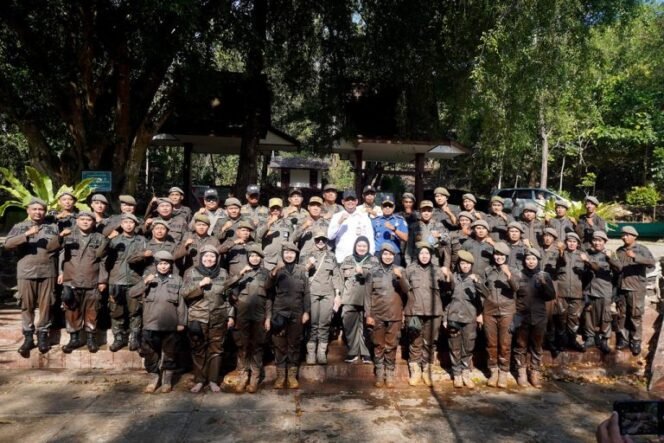 
 Perkuat Penegakan Perda, Sekda Banjar Pimpin Pembaretan Puluhan Personel Baru Satpol PP
