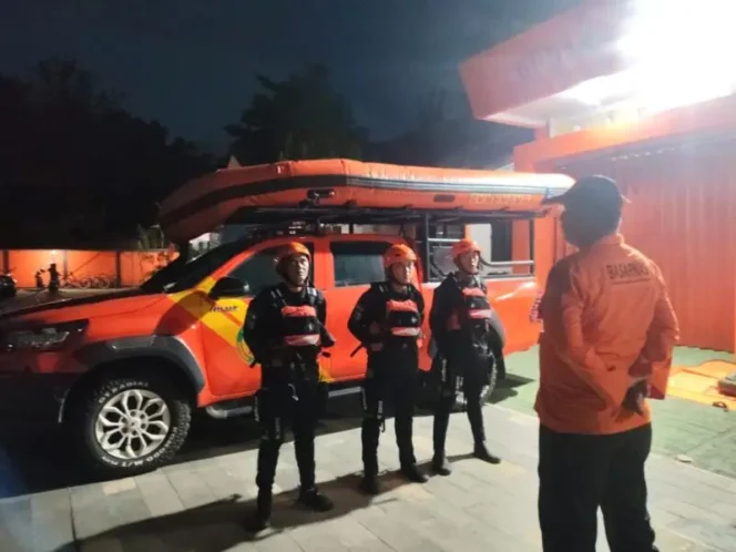 
 Tim SAR Gabungan Lakukan Pencarian Pemuda 20 Tahun Diduga Tenggelam di Sungai Martapura