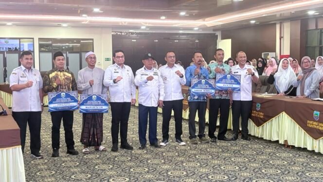 
 Bupati Kotabaru Buka Sosialisasi & Monitoring Evaluasi Dana Hibah 2026, Tekankan Transparansi & Akuntabilitas