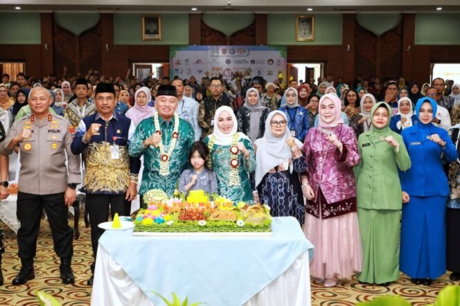 
 Gubernur & Ketua PKK PKK Kalsel Bersama Anak-Anak Banua Meriahkan Peringatan Hari Anak Nasional