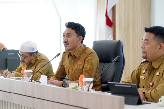 
 Kabupaten Banjar Dilanda Pemadaman Listrik, Bupati Minta Satpol PP Perkuat Pengamanan