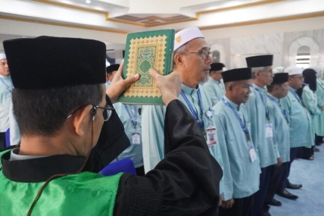 
 Wabup Banjar Lantik 100 Dewan Hakim & Panitera MTQ XLIX
