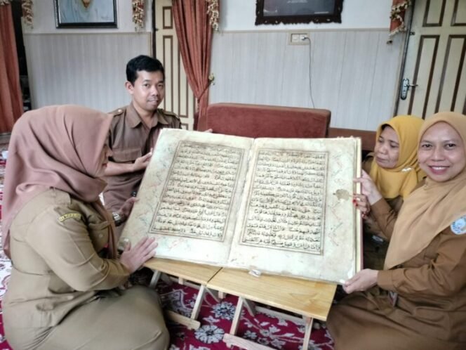 
 Penyelamatan Dokumen Kuno, Dispersip Banjar Berhasil Masukkan 27 Manuskrip di Database Nasional Khastara