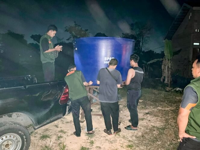 
 Respons Aduan Kekeringan, Pemko Banjarbaru Langsung Pasang Tandon Air untuk Warga Cempaka
