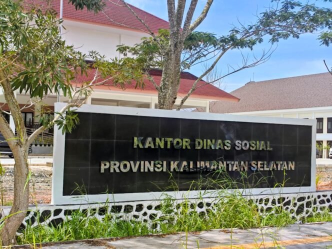 
 Dinsos Kalsel Gelar Anjangsana ke Mantan Gubernur & Wagub pada Peringatan Harjad ke-76