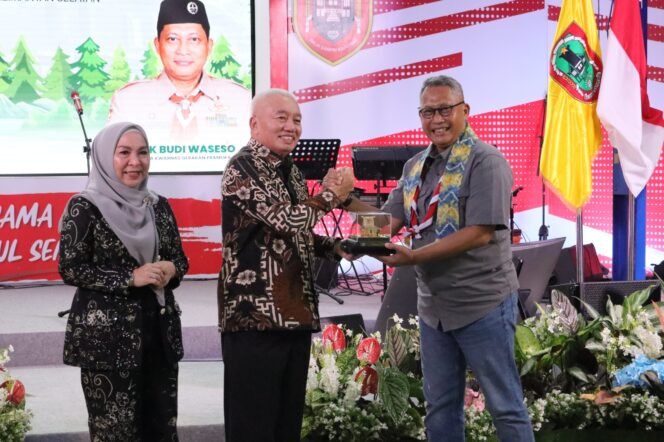 
 Gubernur Kalsel Sambut Kedatangan Ketua Kwarnas Gerakan Pramuka