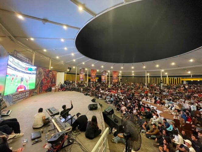 
 Final Piala Dunia 2026, Gubernur Kalsel Nobar Bersama Ribuan Warga di Tugu Nol Kilometer Banjarmasin