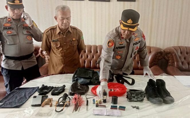 
 Ledakan di MAN 3 Padang, Densus 88 Polri Dalami Motif Terduga Pelaku