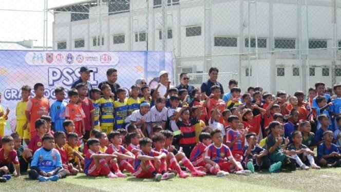 
 Bang Dhin Serukan Pembinaan Sepak Bola Berbasis Karakter di Peringatan Hari Anak Nasional