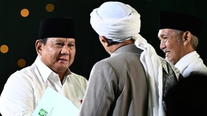
 Tegaskan Dukungan Mengawal Pembangunan Nasional, Ijtima Ulama Indonesia Serahkan Rekomendasi kepada Presiden
