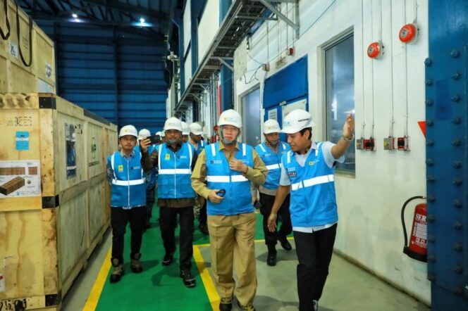 
 Muhidin Tinjau PLTU Asam-Asam, Optimis Pasokan Listrik Kalselteng Segera Pulih