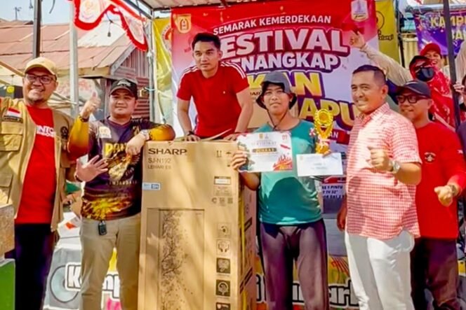 
 Gerakan Nyata Jaga Ekosistem, Juara I Festival Sungai Kemuning Tangkap Total 174 Kg Ikan Sapu-Sapu
