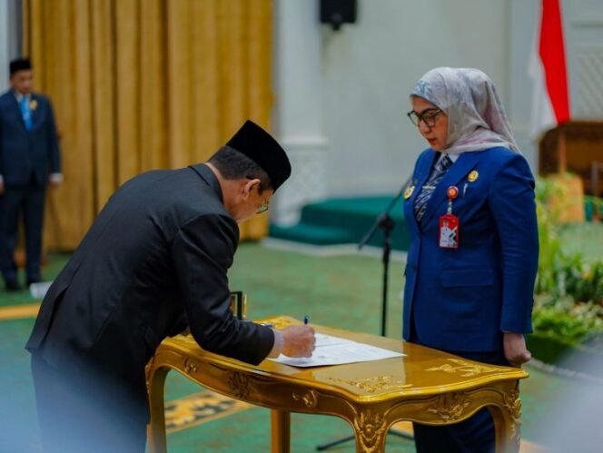 
 Perkuat Birokrasi, Pemko Banjarbaru Gelar Pelantikan 90 Pejabat Baru