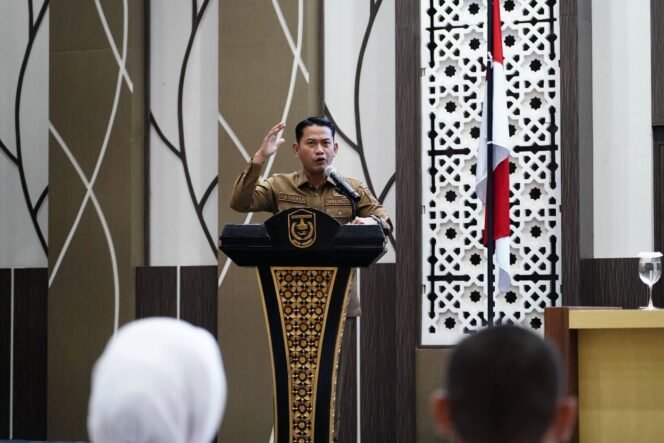 
 Wali Kota Banjarmasin Bekali Calon Paskibraka dengan Jiwa Kepemimpinan & Nasionalisme