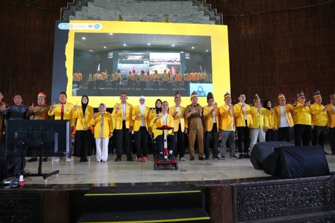 
 Sekda Banjarmasin Hadiri Pembukaan PKKMB ULM 2026/2027, 6.769 Mahasiswa Baru Dikukuhkan