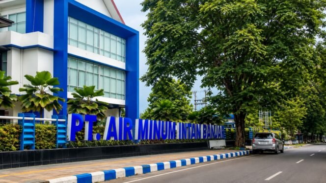 
 PTAM Intan Banjar Siapkan Enam Mobil Tangki untuk Distribusi Air Bersih di Tengah Kekeringan