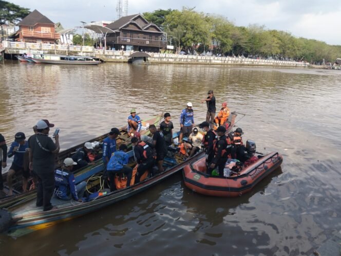 
 Operasi SAR Berakhir, Korban Tenggelam di Sungai Martapura Depan Menara Siring Pandang Ditemukan Meninggal Dunia