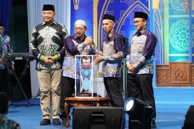 
 Kecamatan Martapura Timur Raih Juara Umum MTQ XLIX Kabupaten Banjar 2026