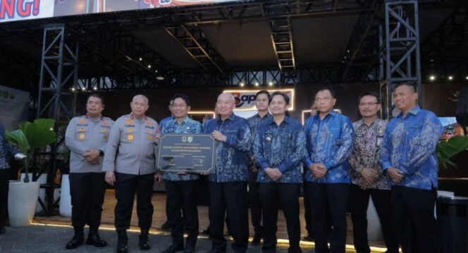 
 Gubernur Launching Gebyar Panutan Pajak Kendaraan Bermotor Tahun 2026 di Kalsel Expo