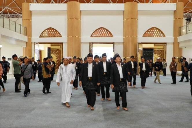 
 Jadi Ikon Religi Baru, Gubernur Resmikan Masjid Syekh Muhammad Arsyad Al-Banjari pada Hari Jadi Ke-76 Kalsel