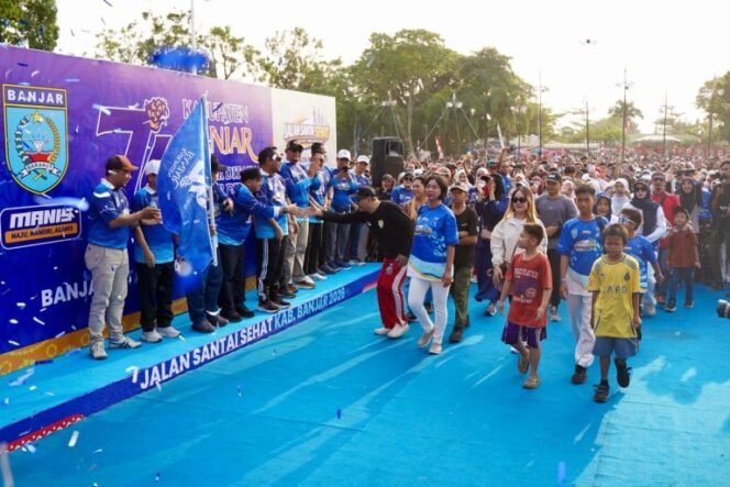 
 3.000 Warga Ikuti Jalan Santai HUT RI & Hari Jadi Kabupaten Banjar