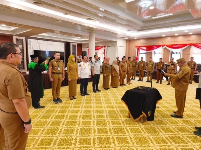 
 Bupati Kotabaru Lantik JPT Pratama & Administrator