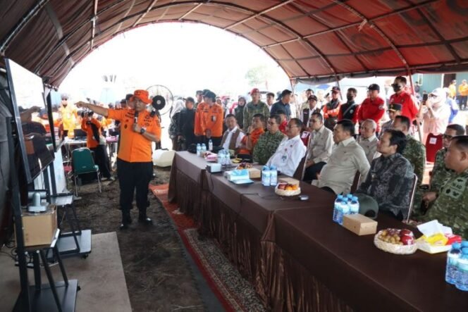 
 Tekankan Sinergi & Kepedulian Masyarakat, Menko Polkam Optimis Karhutla Kalsel Terkendali