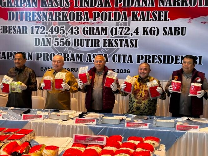 
 Polda Kalsel Musnahkan 172,4 Kg Sabu Senilai Rp311 Miliar Jaringan Freddy Pratama