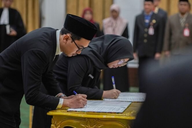 
 Pemko Banjarbaru Lantik Pejabat Fungsional Perkuat Pelayanan Publik