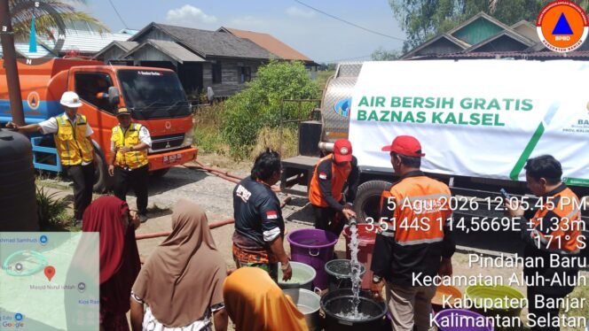 
 Kekeringan Akibat Kemarau, BPBD & BAZNAS Banjar Salurkan Bantuan Air Bersih untuk Warga Desa Pindahan Baru