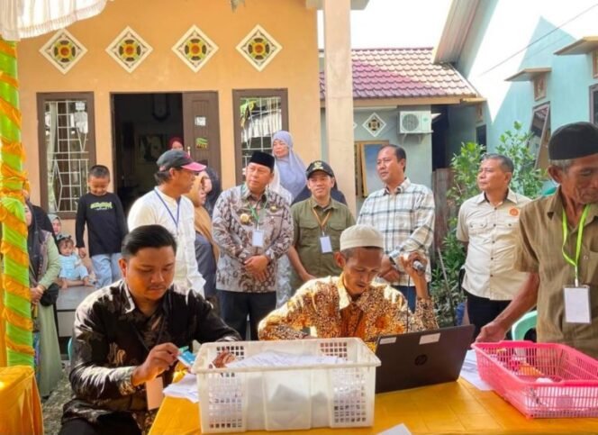 
 Dinas PMD Kalsel Sebut Pilkades Serentak 2026 Puluhan Desa di Tiga Kabupaten Berjalan Lancar