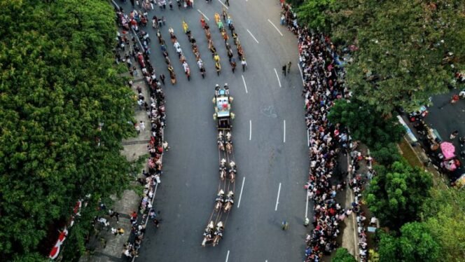 
 Kirab Bendera Pusaka & Teks Proklamasi Tutup Rangkaian HUT ke-81 Kemerdekaan RI