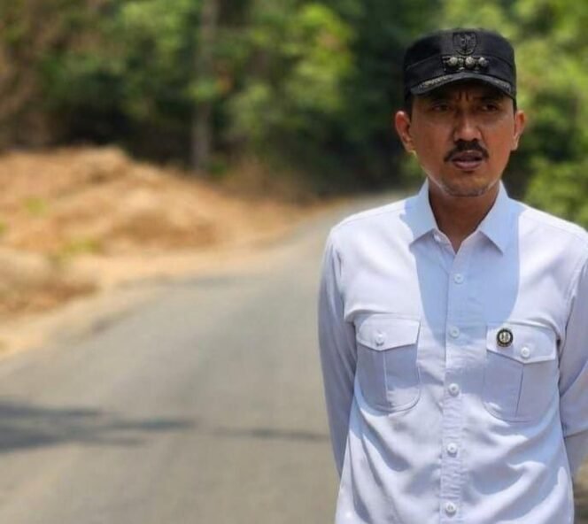 
 Sambangi Dua Kecamatan, Saidi Mansyur Tinjau Progres Perbaikan Jalan