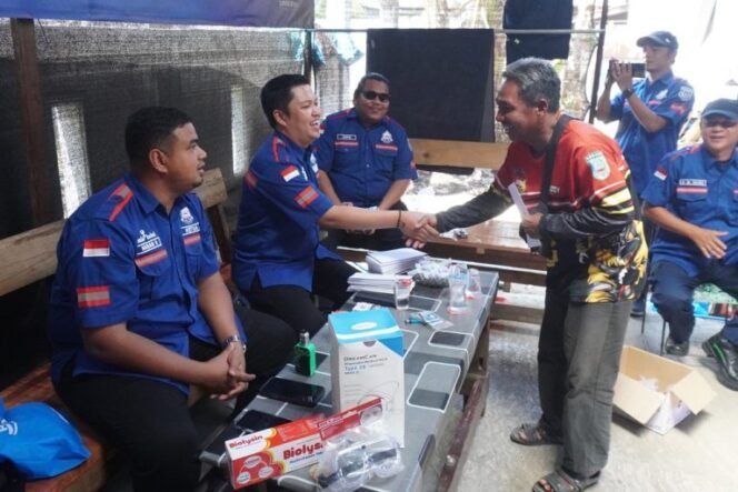 
 BUSER 690 Bagikan Bantuan BBM Bupati Banjar kepada Relawan Karhutla
