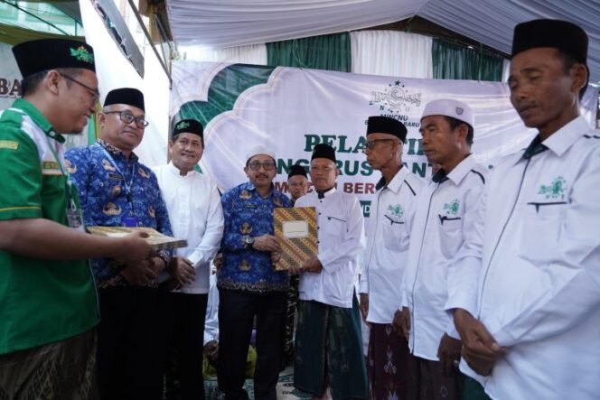 
 Wabup Banjar Lantik 12 Ranting NU se-Kecamatan Beruntung Baru, Ajak Perkuat Sinergi
