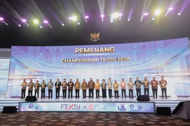 
 Tim Percepatan & Perluasan Digitalisasi Daerah Kalsel Raih Championship TP2DD Terbaik Nasional