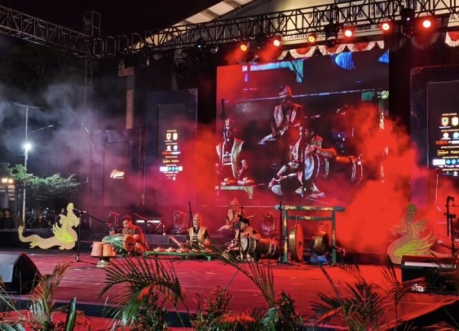 
 Buka Antasan Banjar Festival 2026, Gubernur Kalsel Tekankan Pentingnya Pelestarian Musik Tradisi