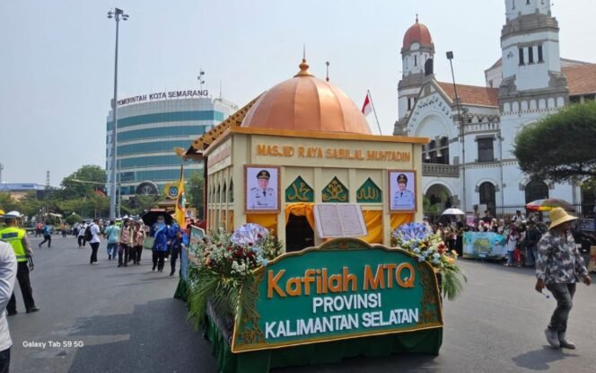 
 Mobil Hias Kafilah Kalsel Tampilkan Cahaya Al-Qur’an dalam Harmoni Budaya Banua