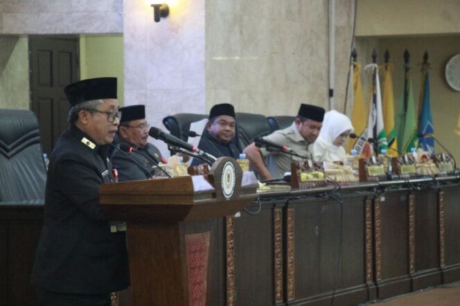 
 Pemprov Kalsel Tegaskan Layanan Publik & Penguatan Fiskal Jadi Fokus RAPBD 2027