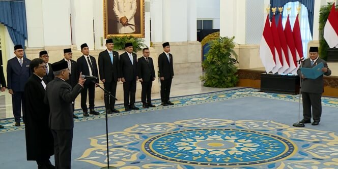 
 Prabowo Lantik Suahasil Nazara Jadi Menkeu Gantikan Purbaya