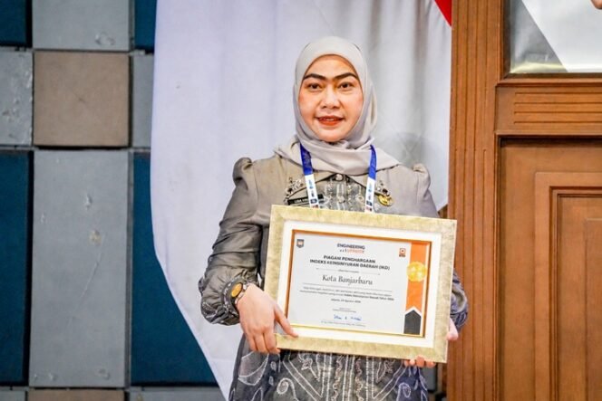 
 Kembali Bersinar di Level Nasional, Kota Banjarbaru Raih Penghargaan Indeks Keinsinyuran Daerah (IKD) 2026
