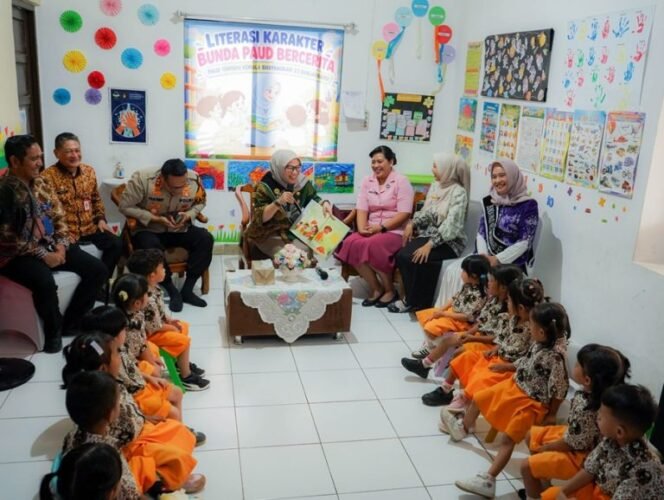 
 Bunda PAUD Banjarbaru Mendongeng Bersama Anak