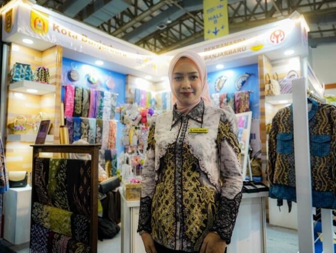 
 Boyong Produk Unggulan ke Event INACRAFT 2026, Dekranasda Banjarbaru Dorong Perajin Naik Kelas