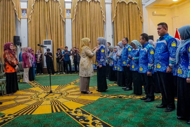 
 Wali Kota Banjarbaru Lantik Pokja Bunda PAUD, Perkuat Komitmen Bangun Pendidikan Anak
