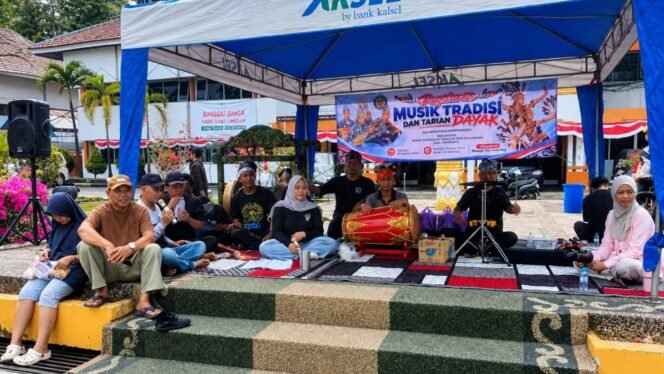 
 Disdikbud Kotabaru Gandeng Dewan Kesenian, Seniman Lokal Tampil di CFD