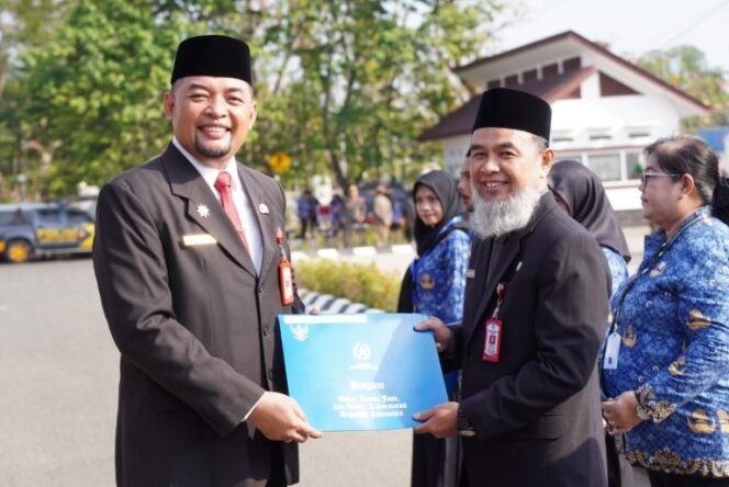 
 Pemkab Banjar Berikan Penghargaan ASN & Inovator di Hari Kesaktian Pancasila