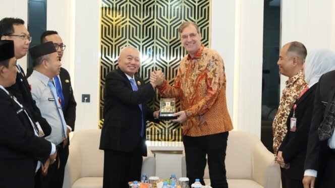 
 Terima Kunjungan Kedutaan Besar Belanda, Pemprov Kalsel Siapkan Surat Permohonan Pengembalian Benda Bersejarah