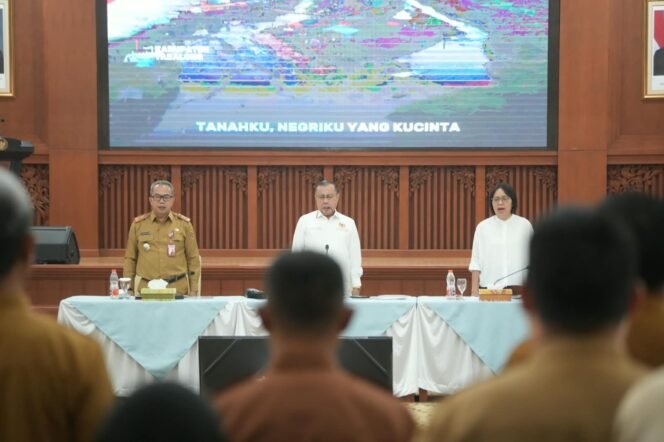 
 Kunjungan Kerja Komisi IX DPR RI Ke Pemprov Kalsel, Bahas MBG hingga Jaminan Sosial