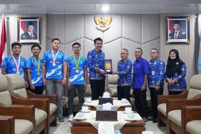 
 Dukung Pembinaan Atlet FAJI, Bupati Banjar Siapkan Bantuan Perahu