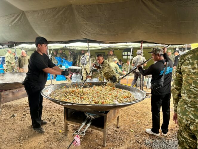 
 Pemprov Kalsel Apresiasi Gerakan Makan Besar Tim Kuali Merah Putih untuk Relawan Karhutla Banua